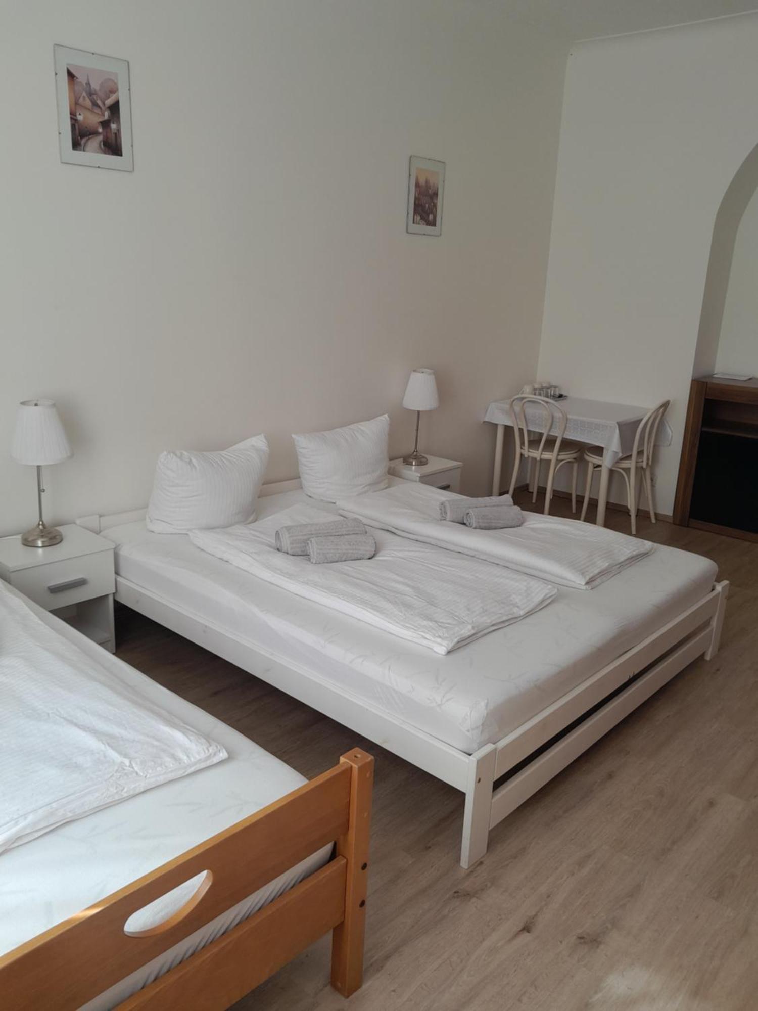 Lubert Apartmany S.R.O Praga Exterior foto